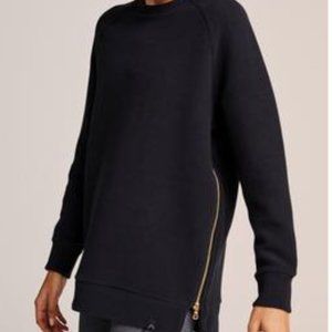 NWT - Varley Manning swearshirt